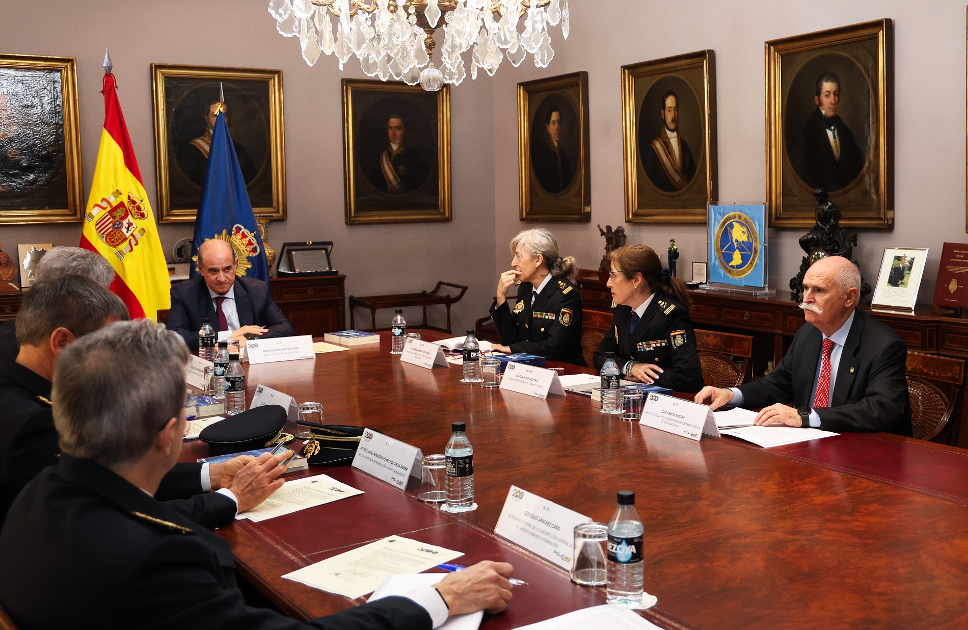 Fotografía de los miembros del Consejo Rector. Fotografía de los miembros del Consejo Rector.